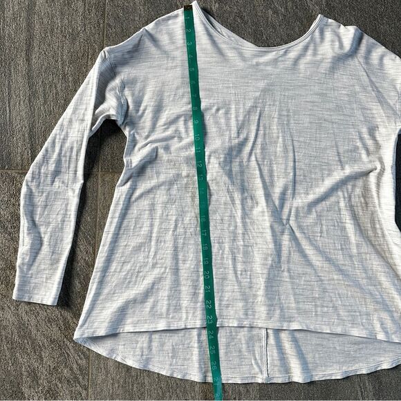 EUC Lululemon Back Into It Long Sleeve Open Strappy Back White Grey S/M Size 6 - Picture 10 of 16